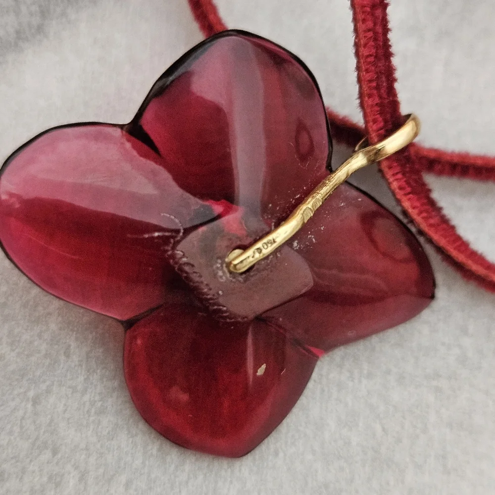 Baccarat Red Crystal 18k Flower Pendant Necklace - Picture 4 of 4